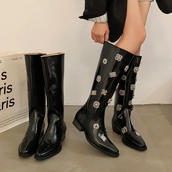 Зимни Дамски високи ботуши 2023 г., Модни дамски Елегантни Дълги черни ботуши с цип, Ежедневни обувки На квадратен ток до коляното, украсени обувки
