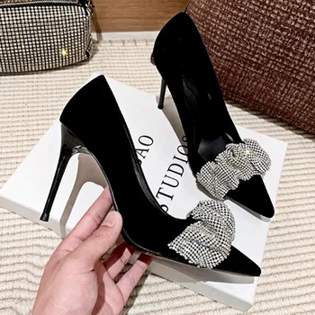 Палав Женски обувки-лодка на висок тънък ток, Офисна дамски обувки с остри пръсти, украсени с пайети, на малък ток 9 см, черни дизайнерски дамски обувки на ток сплъстената